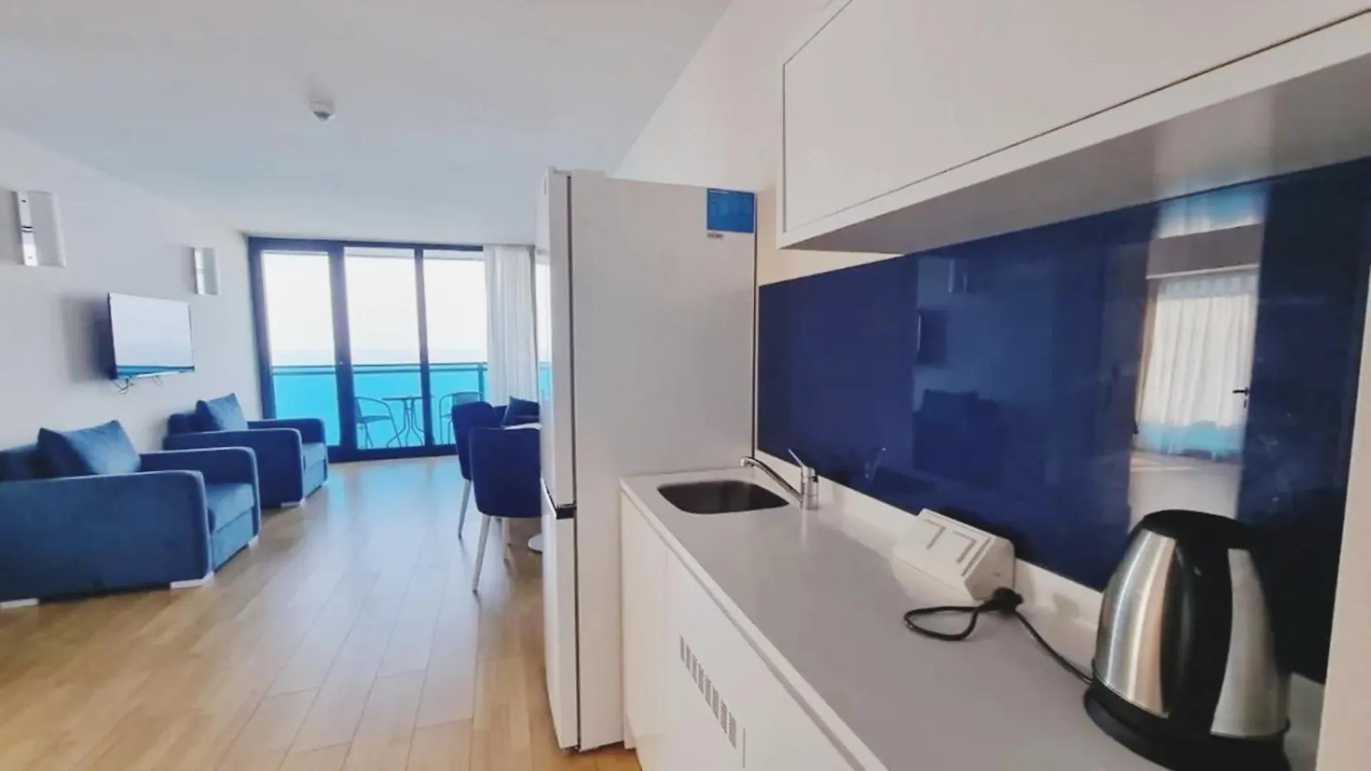 Orbi City - Best Central Apartments Batumi 0*,